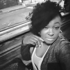 Meet your Posher, Kiona